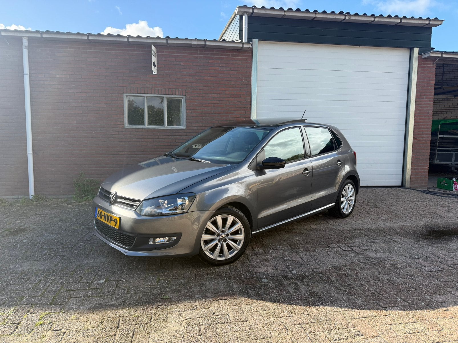 Volkswagen Polo 1.2 TSI 77KW 2010 Grijs, Voorwielaandrijving, Euro 5, Stof, 40 €/maand