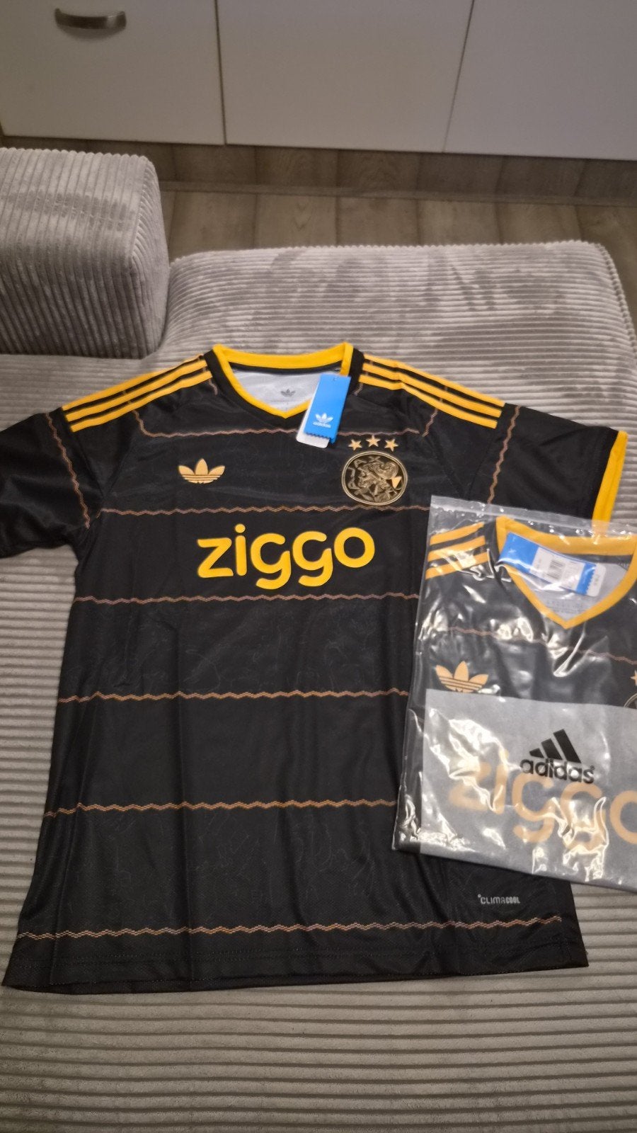 Ajax Uitshirt Seizoen 26/27 Adidas Direct leverbaar( S/XL ), Maat L, Ophalen of Verzenden, Nieuw, Shirt