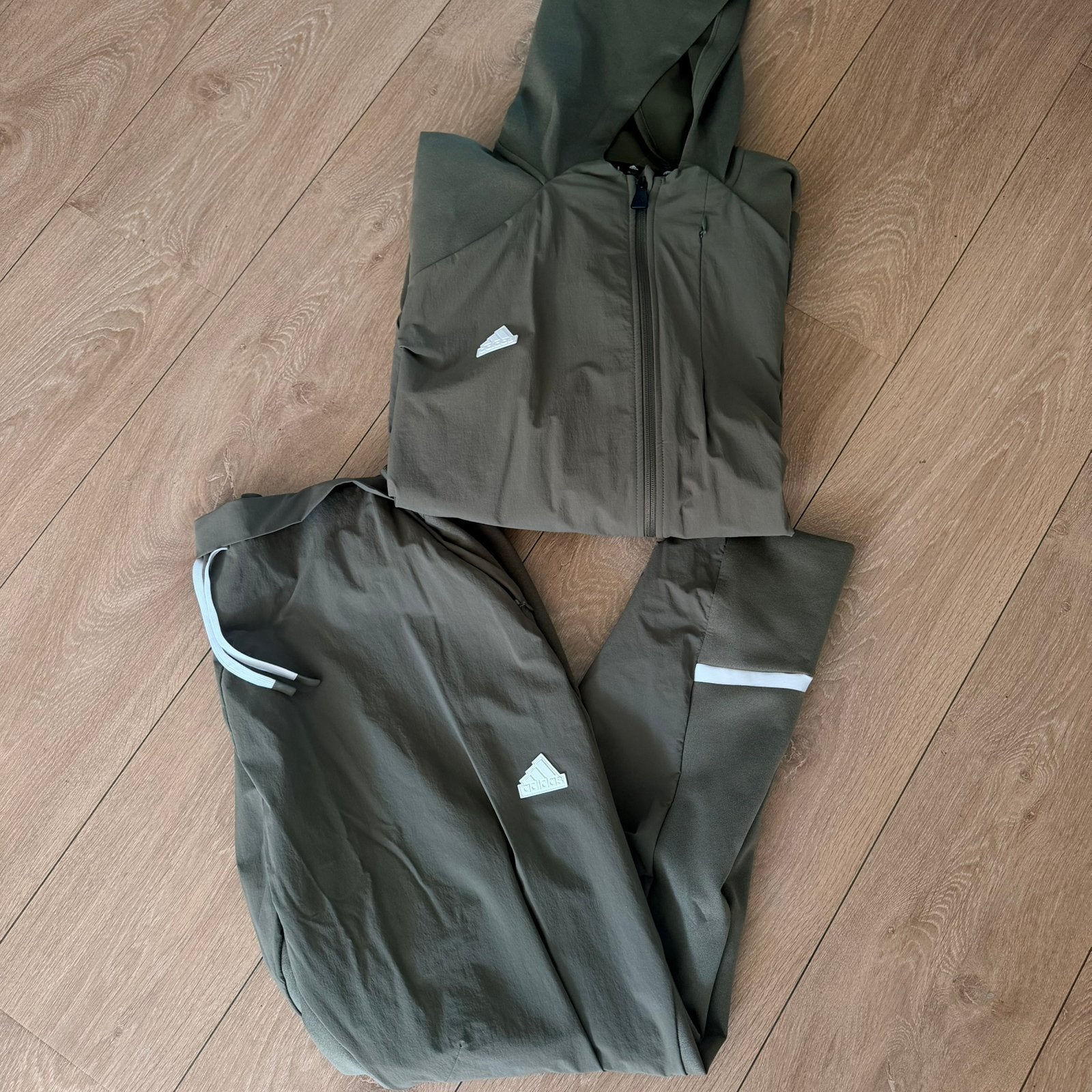 Adidas trainingspak xxl, Ophalen, Zo goed als nieuw, Overige maten