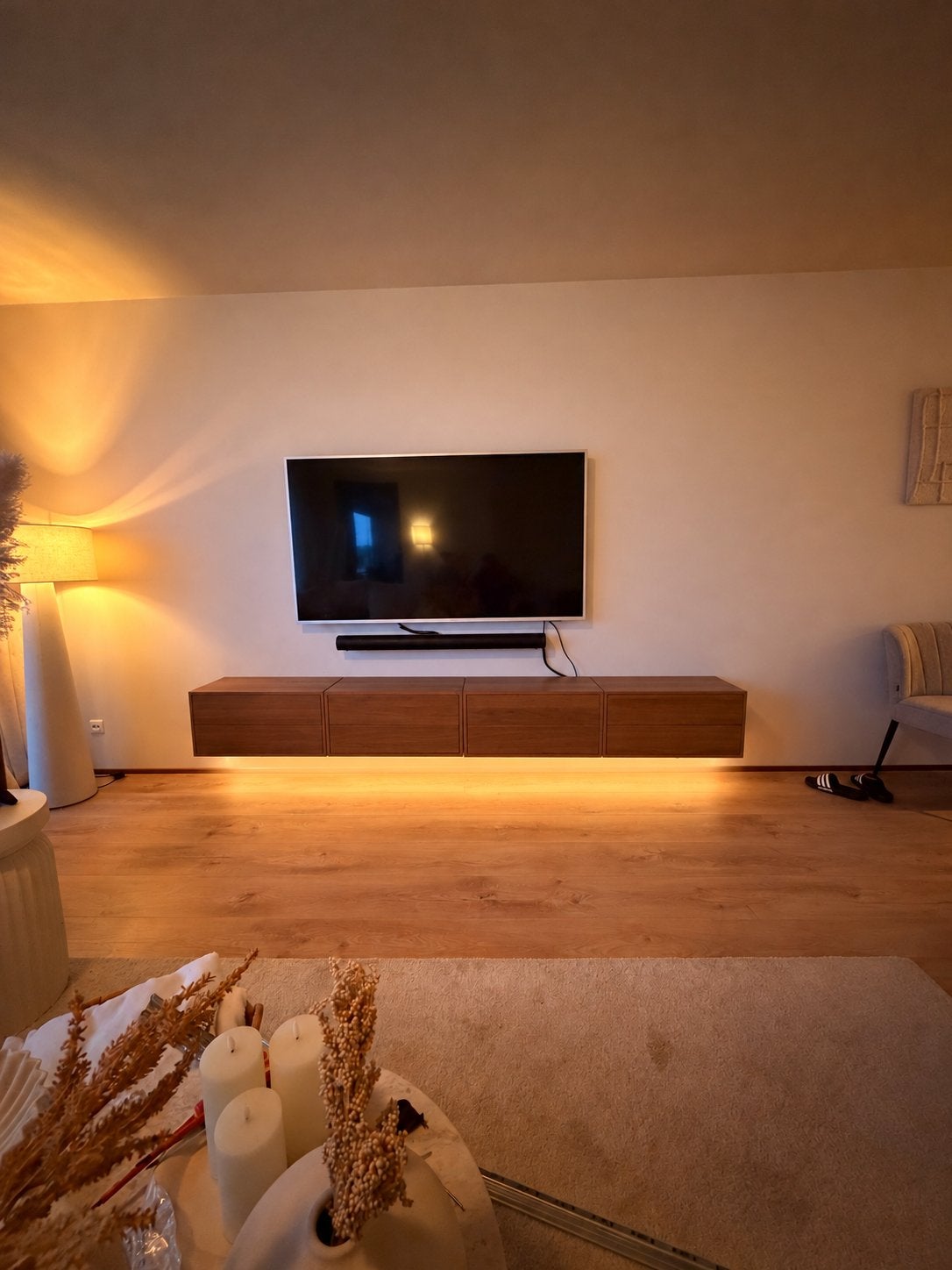 IKEA EKET zwevend tv-meubel – 280 cm – houtlook, Huizen en Kamers, Nijmegen