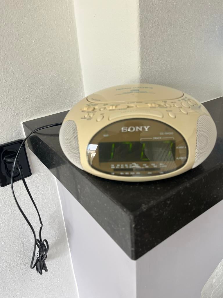 SONY Wekkerradio 'Dream Machine' met CD-speler, Witgoed en Apparatuur, Wekkers, Ophalen, Zo goed als nieuw