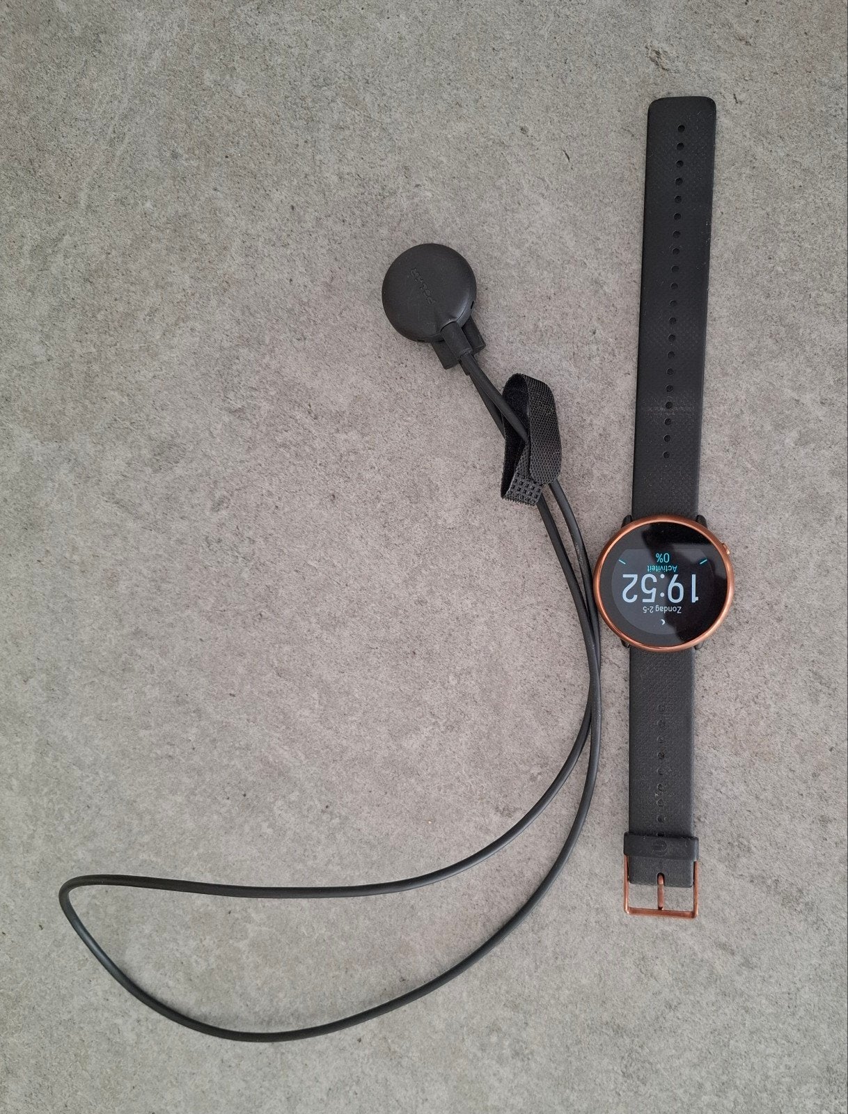 Polar sporthorloge Ignite 1 WR30M Zwart koperkleurige rand, Zwart, Ophalen of Verzenden, Zo goed als nieuw, Polar
