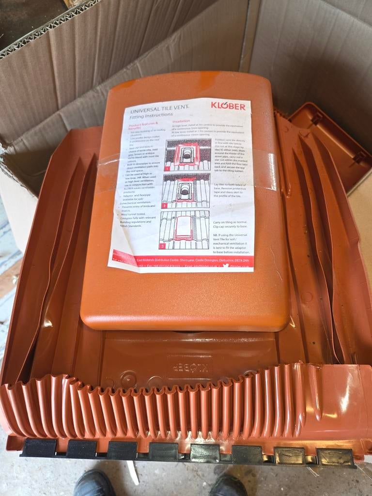 Klober universele lage ventilatiepan rood met 100mm adapter, Ophalen of Verzenden, Nieuw, Ventilator en Afzuiger