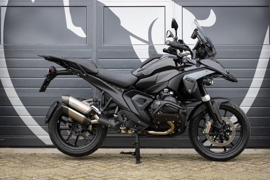 BMW R 1300 GS Triple Black / Custom zadel / Akrapovic / Gesm, Motoren, Motoren | BMW, Bedrijf, Toermotor, meer dan 35 kW, ABS