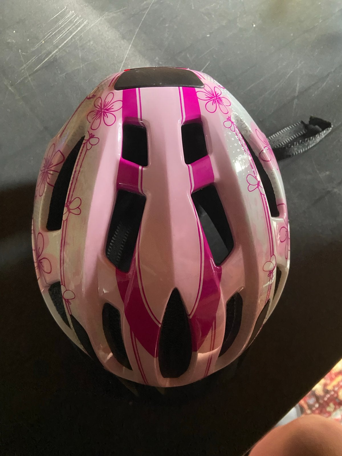 Fietshelm roze met bloemen, zo goed als nieuw, Ophalen, Zo goed als nieuw, Overige maten, Meisje
