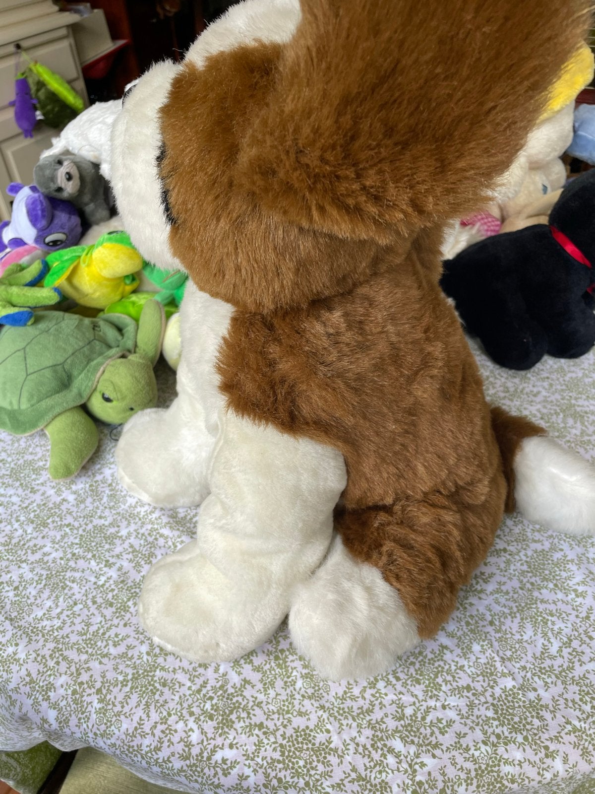 Grote zachte bruin-witte hond knuffel, Kinderen en Baby's, Speelgoed | Knuffels en Pluche, Zo goed als nieuw, Middelgroot (20 tot 80 cm)