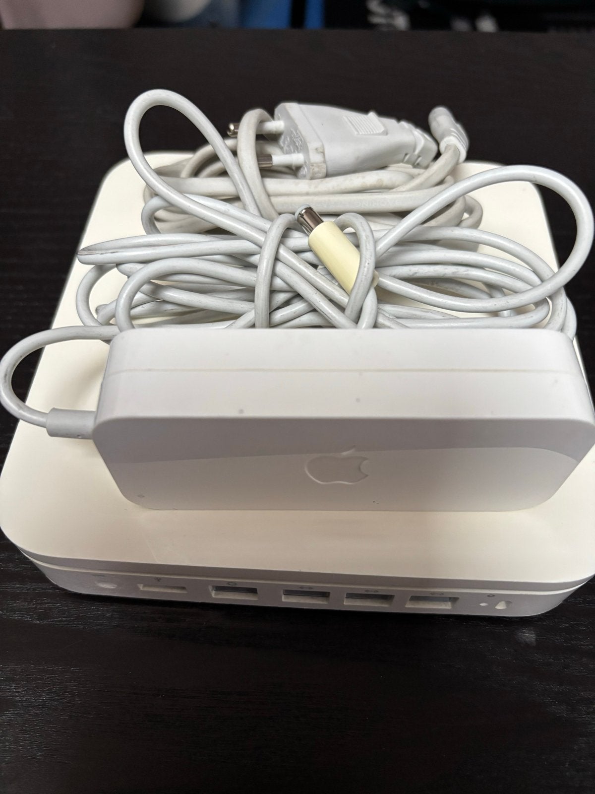 Apple AirPort Extreme Base Station (A1134met adapter, Computers en Software, Routers en Modems, Ophalen, Gebruikt, Router