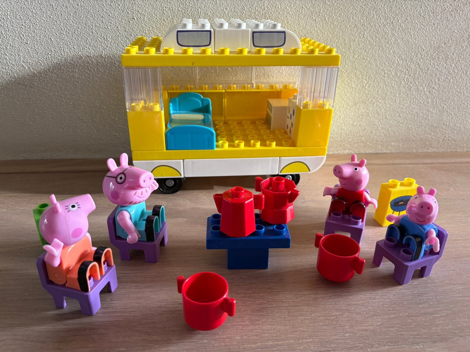 BIG-Bloxx Peppa Pig Camper- Constructiespeelgoed, Ophalen of Verzenden, Zo goed als nieuw