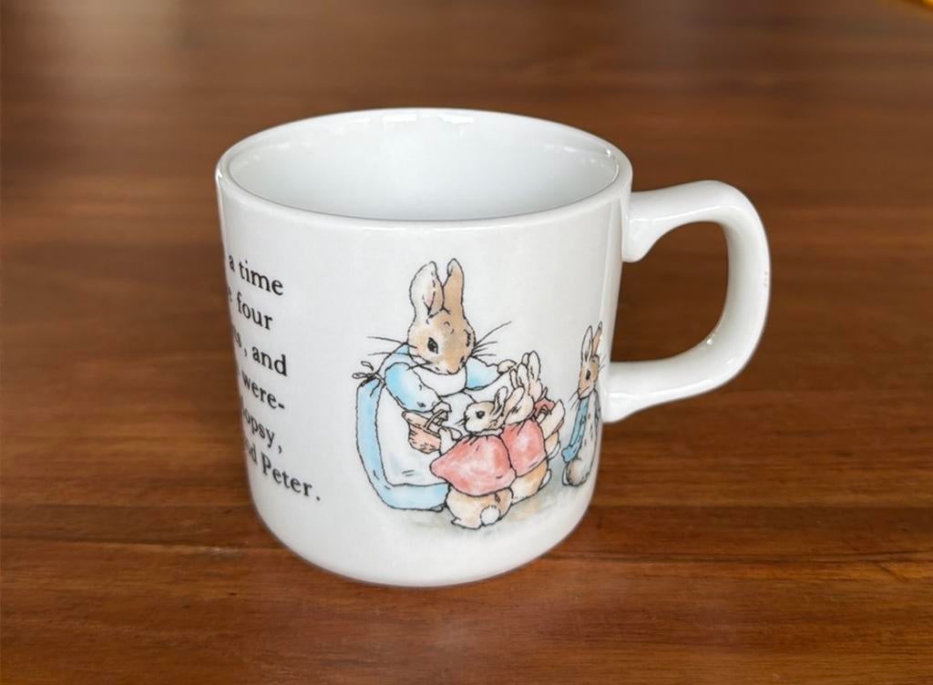 Wedgwood Peter Rabbit beker, Verzamelen, Ophalen of Verzenden, Zo goed als nieuw, Porselein, Kop en/of schotel