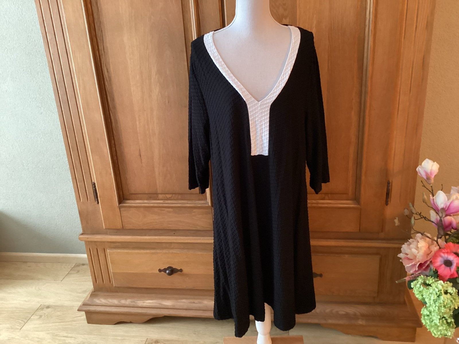 Yoek Tuniek Zwart met Witte V-hals - Maat XL (50/52), Kleding | Dames, Zwart, Maat 46/48 (XL) of groter, Ophalen of Verzenden