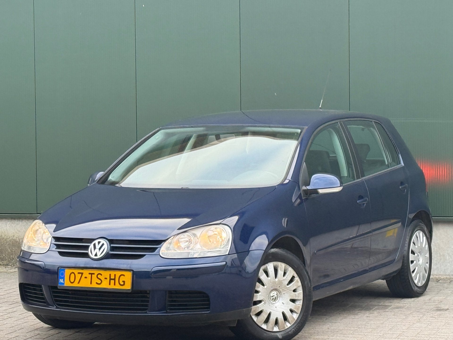 Zeer Nette Volkswagen Golf 1.6 Optive 4 AUTOMAAT | Weinig KM, Gebruikt, 4 cilinders, Blauw, 116 pk