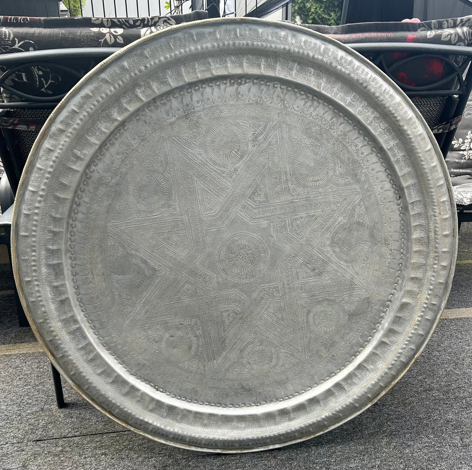 Groot Marokaans aluminium tafelblad/dienblad 106 cm, Huis en Inrichting, Woonaccessoires | Dienbladen, Ophalen, Gebruikt, Metaal