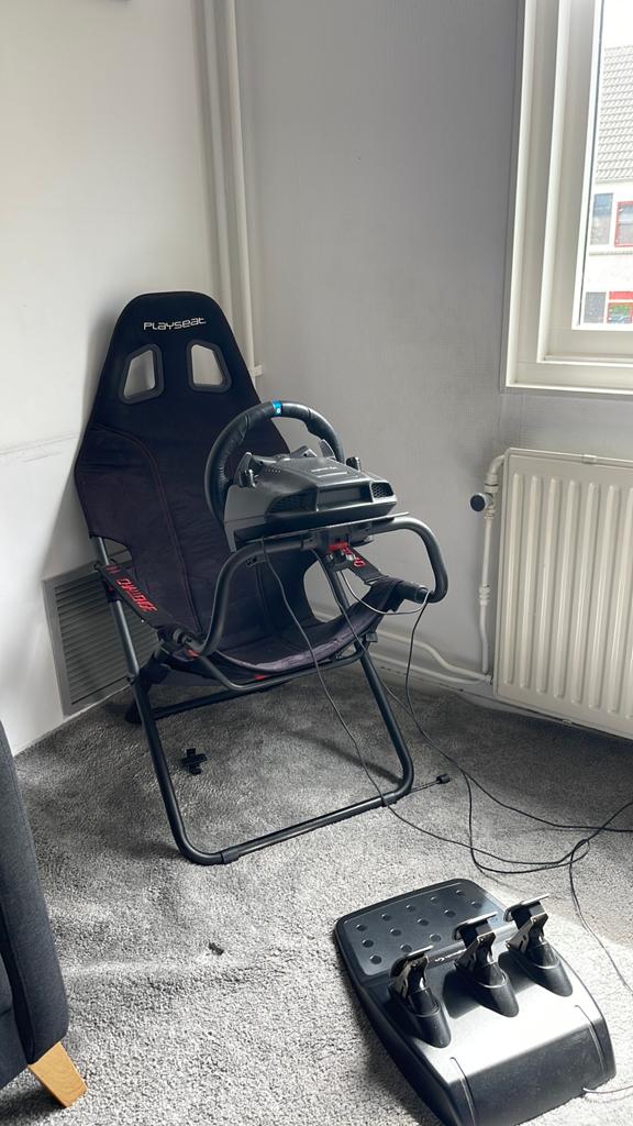 Mooie playseat + logitech stuur, Spelcomputers en Games, Spelcomputers | Sony PlayStation Consoles | Accessoires, Ophalen, Zo goed als nieuw