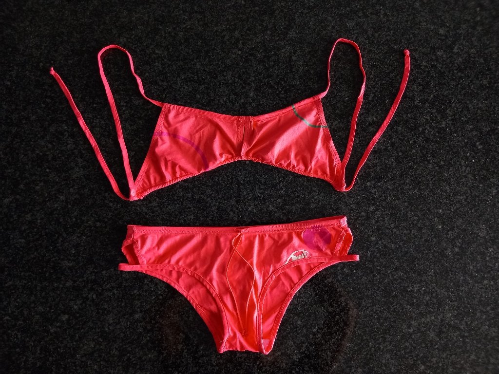 Diesel Bikini kleur pinkroze maat M ongedragen nieuwstaat!!!, Nieuw, Ophalen of Verzenden, Diesel, Roze