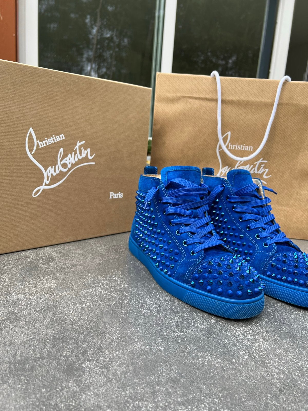 Christian Louboutin blue spikes maat 41,5, Ophalen of Verzenden, Zo goed als nieuw, Blauw, Sneakers of Gympen