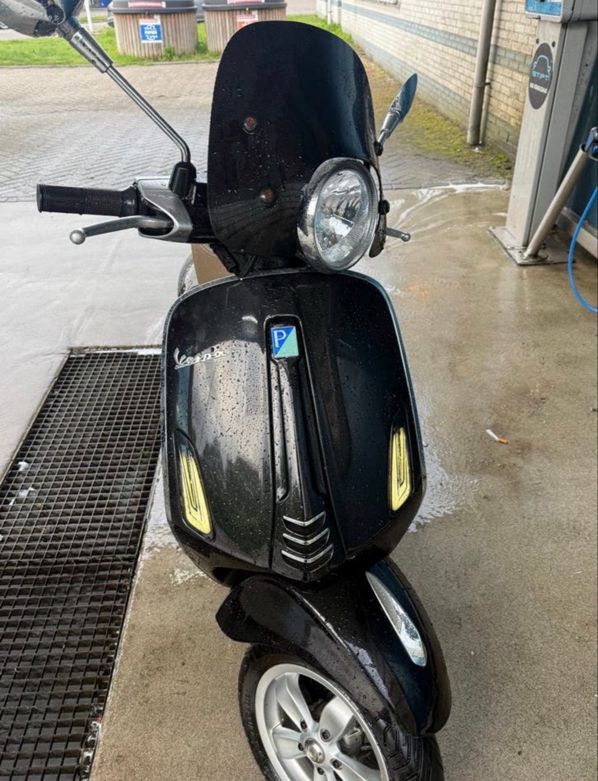 Vespa Primavera 4T Touring Bromscooter uit 2021, Ophalen, Benzine, Vespa