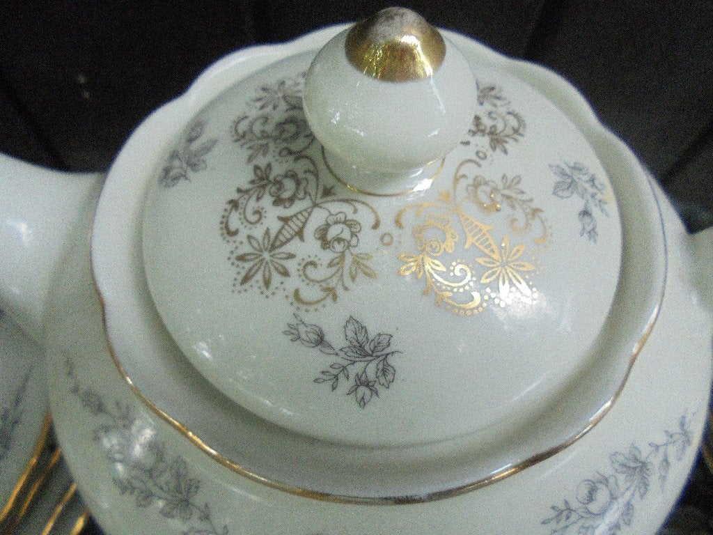 Foto 5 van Theeservies Winterling Bavaria grijze roosjes en goud deco