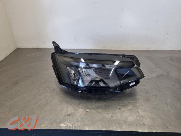 Koplamp rechts van een Volkswagen Transporter, Gebruikt, -, Volkswagen, -