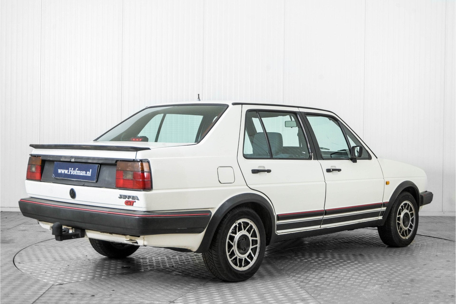 Volkswagen Jetta 1.8 GTI (GT) (bj 1985), Auto's, Voorwielaandrijving, Gebruikt, 4 cilinders, Wit