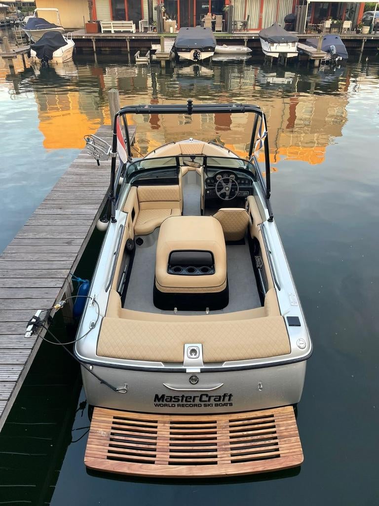 Mastercraft Prostar 205 - Volledig Gerestaureerd, Watersport en Boten, Speedboten, Binnenboordmotor, Ophalen of Verzenden, Zo goed als nieuw