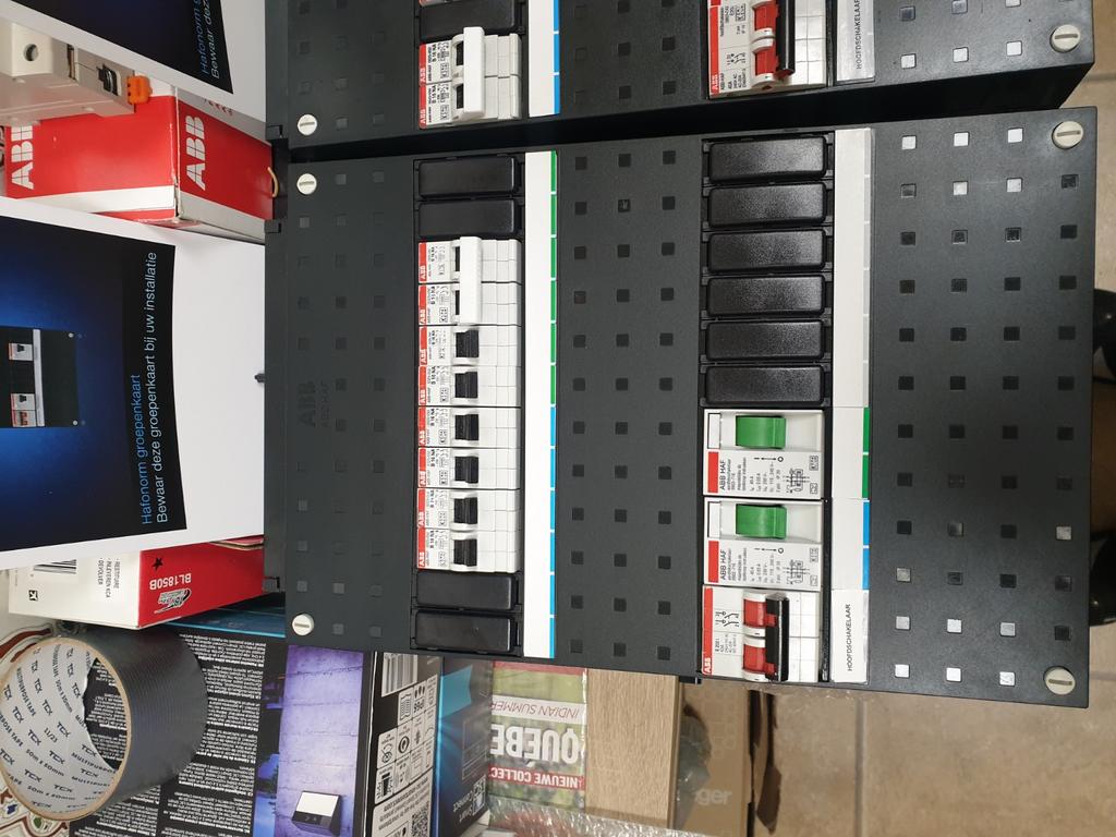 Abb groepenkasten 1/3 fase (meerdere opties ), Doe-het-zelf en Verbouw, Elektra en Kabels, Ophalen, Zo goed als nieuw