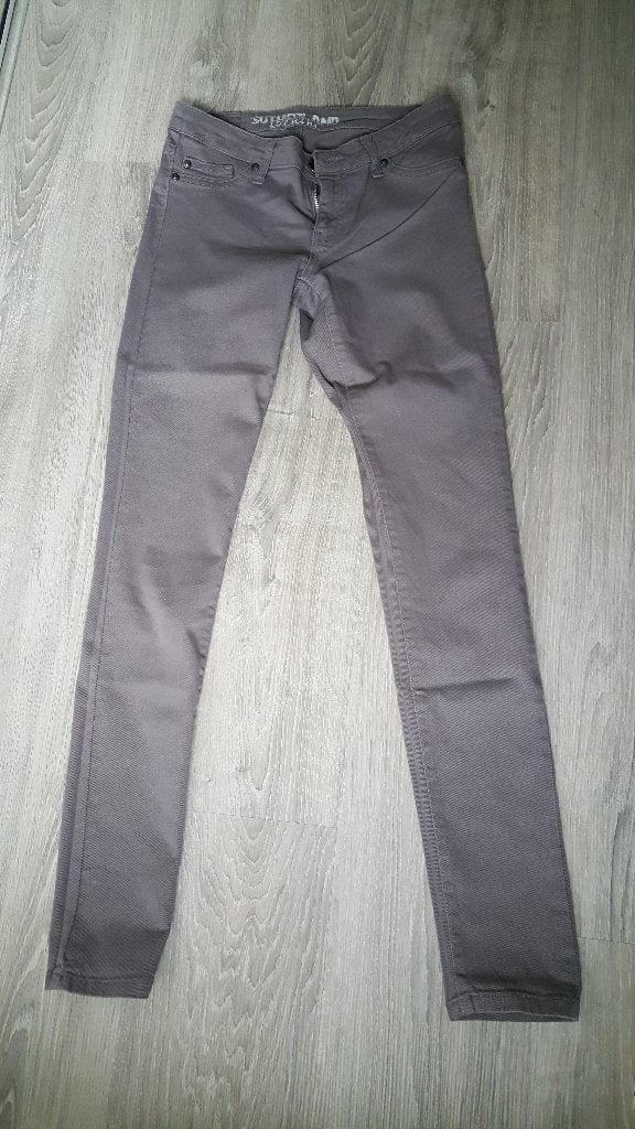 Nieuwe grijze broek maat xs van sutherland (the sting), Sutherland, Nieuw, Ophalen of Verzenden, Maat 34 (XS) of kleiner