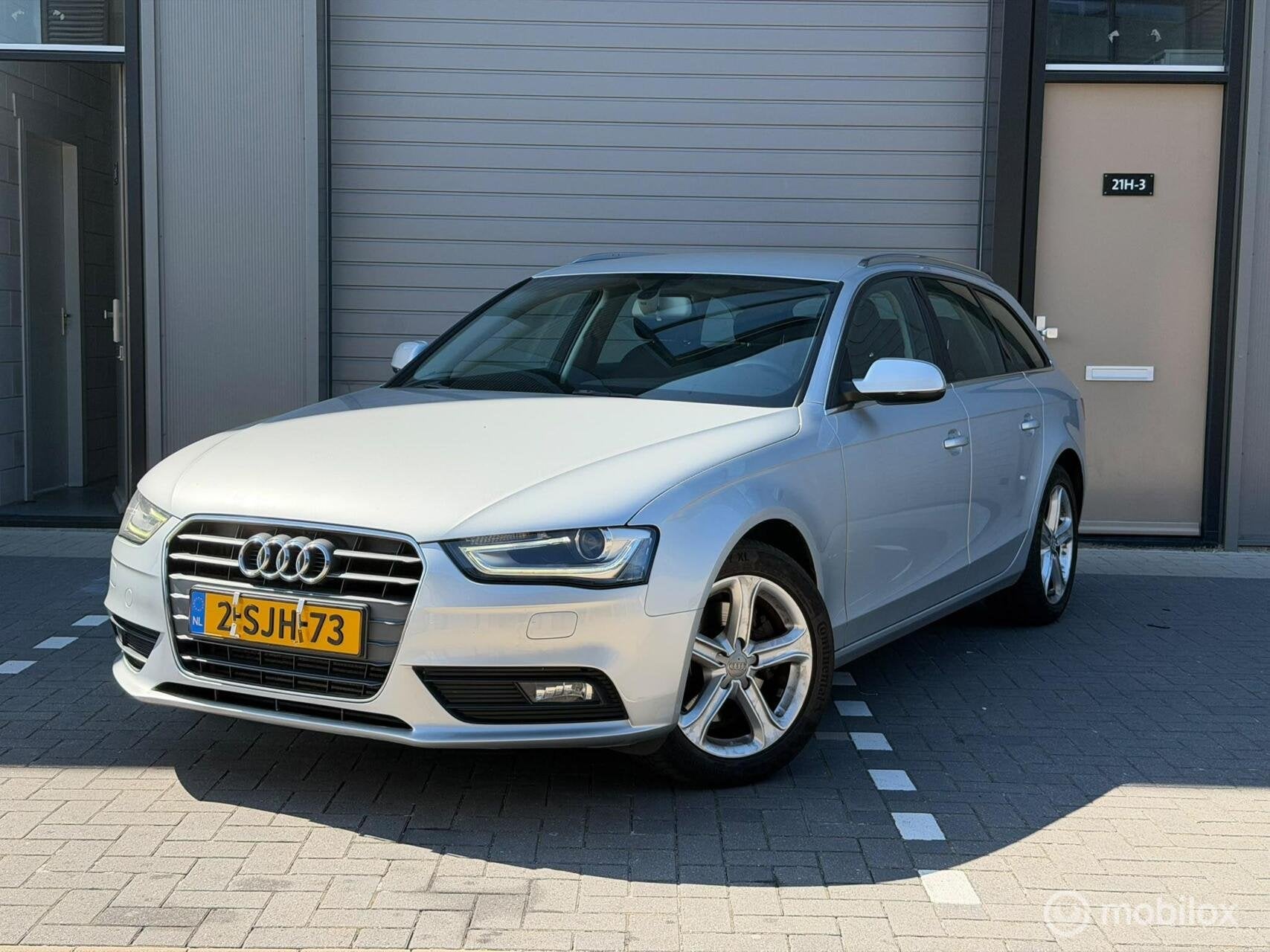 Audi A4 Avant 1.8 TFSI | Dealer OH. | Distributie | LED |, Auto's, Audi, Stof, Gebruikt, Euro 6, 4 cilinders
