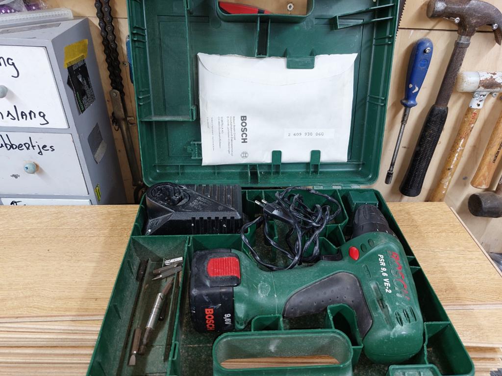 Bosch accuboormachine, Doe-het-zelf en Verbouw, Gereedschap | Boormachines, Ophalen, Minder dan 400 watt, Boor- en Schroefmachine