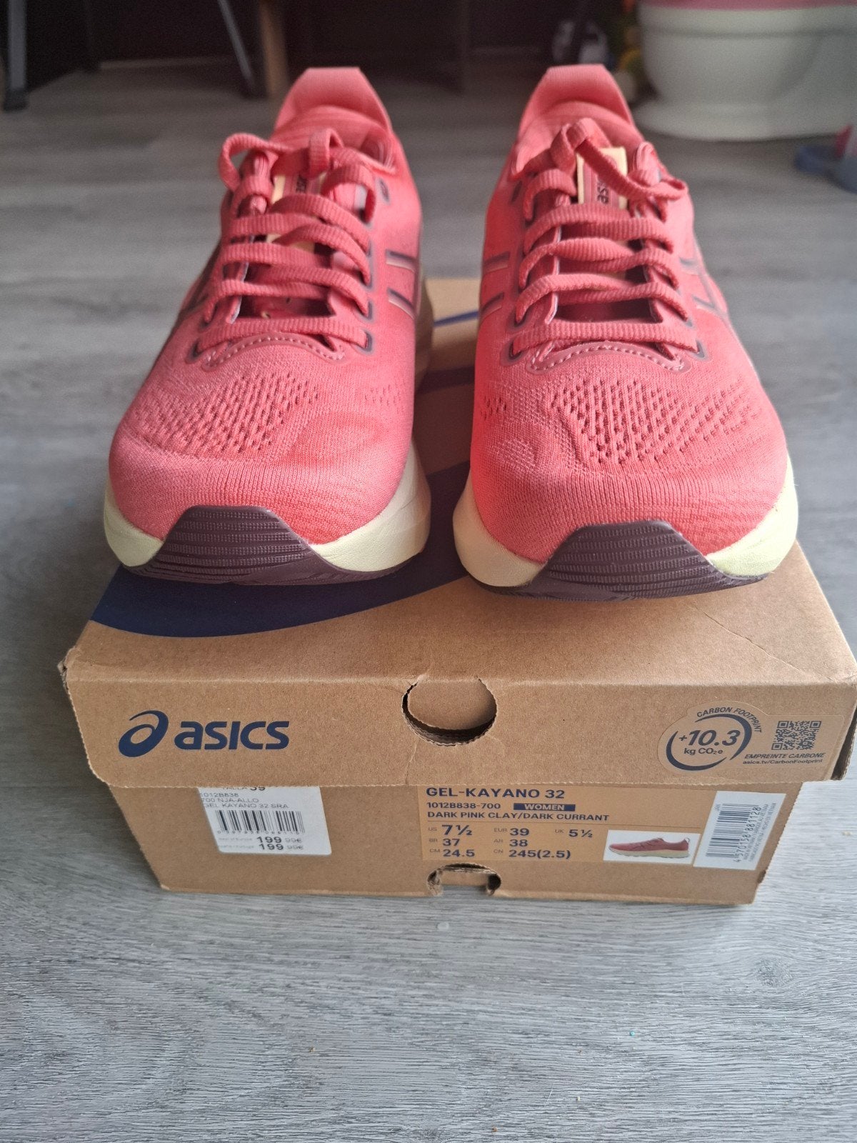 ASICS GEL-KAYANO 32, maat 39,5, Nieuw, Ophalen of Verzenden, Sneakers of Gympen, Roze