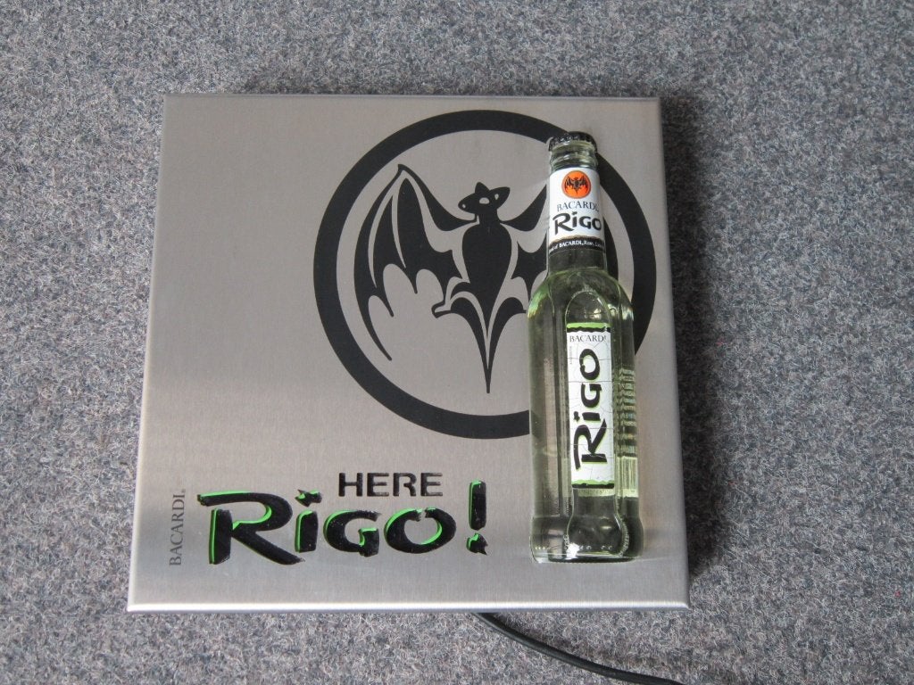 BACARDI LAMP LICHTRECLAME, Verzamelen, Merken en Reclamevoorwerpen, Ophalen, Zo goed als nieuw, Lichtbak of (neon) lamp
