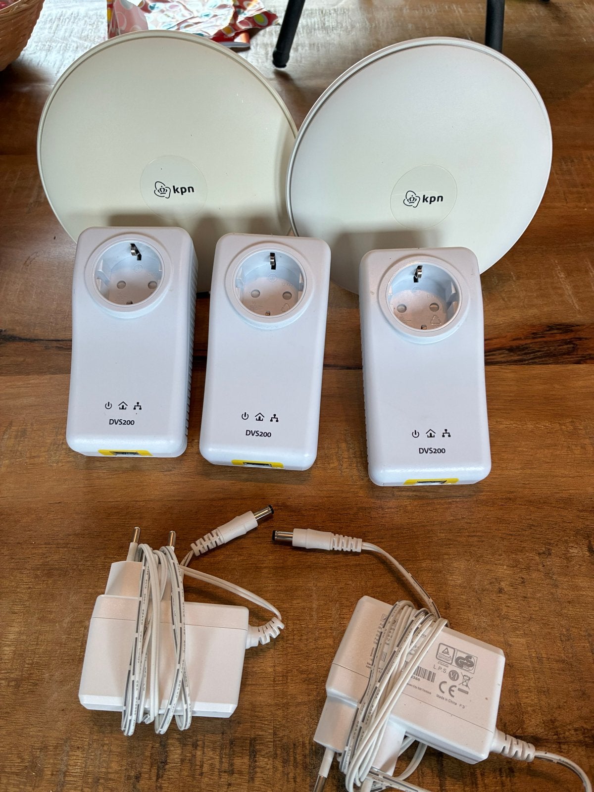 KPN Wifi versterkers en TV punten (DVS200), Ophalen, Gebruikt