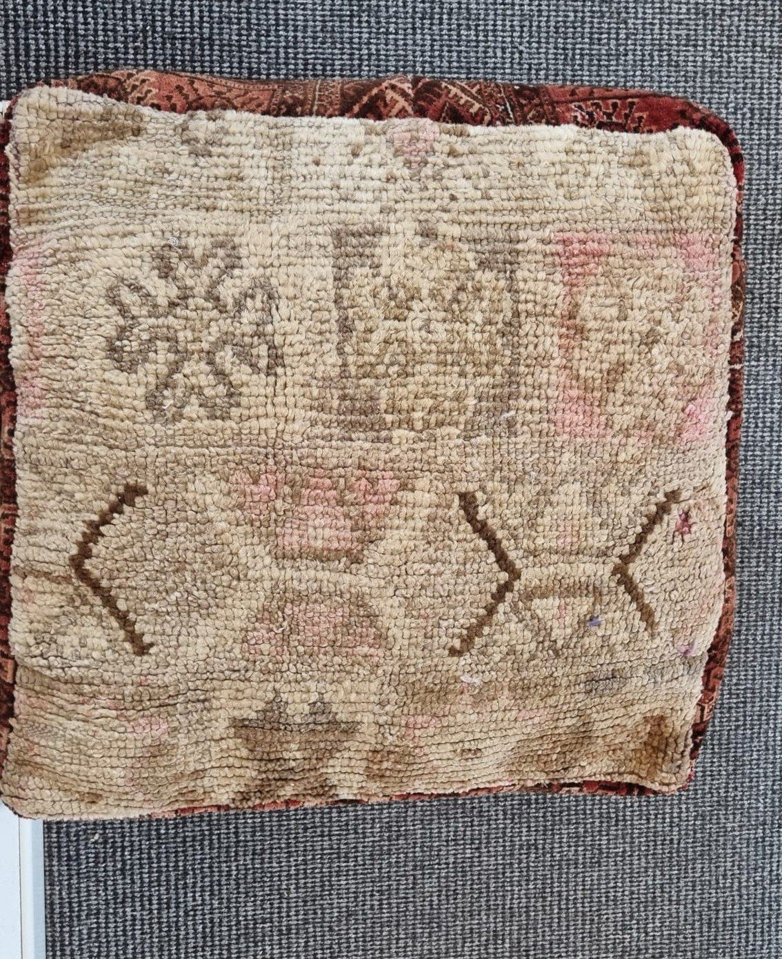 Berber poef, vintage zitkussen zacht pastel kleur, Verzenden, Zo goed als nieuw, 50 tot 75 cm, 50 tot 75 cm
