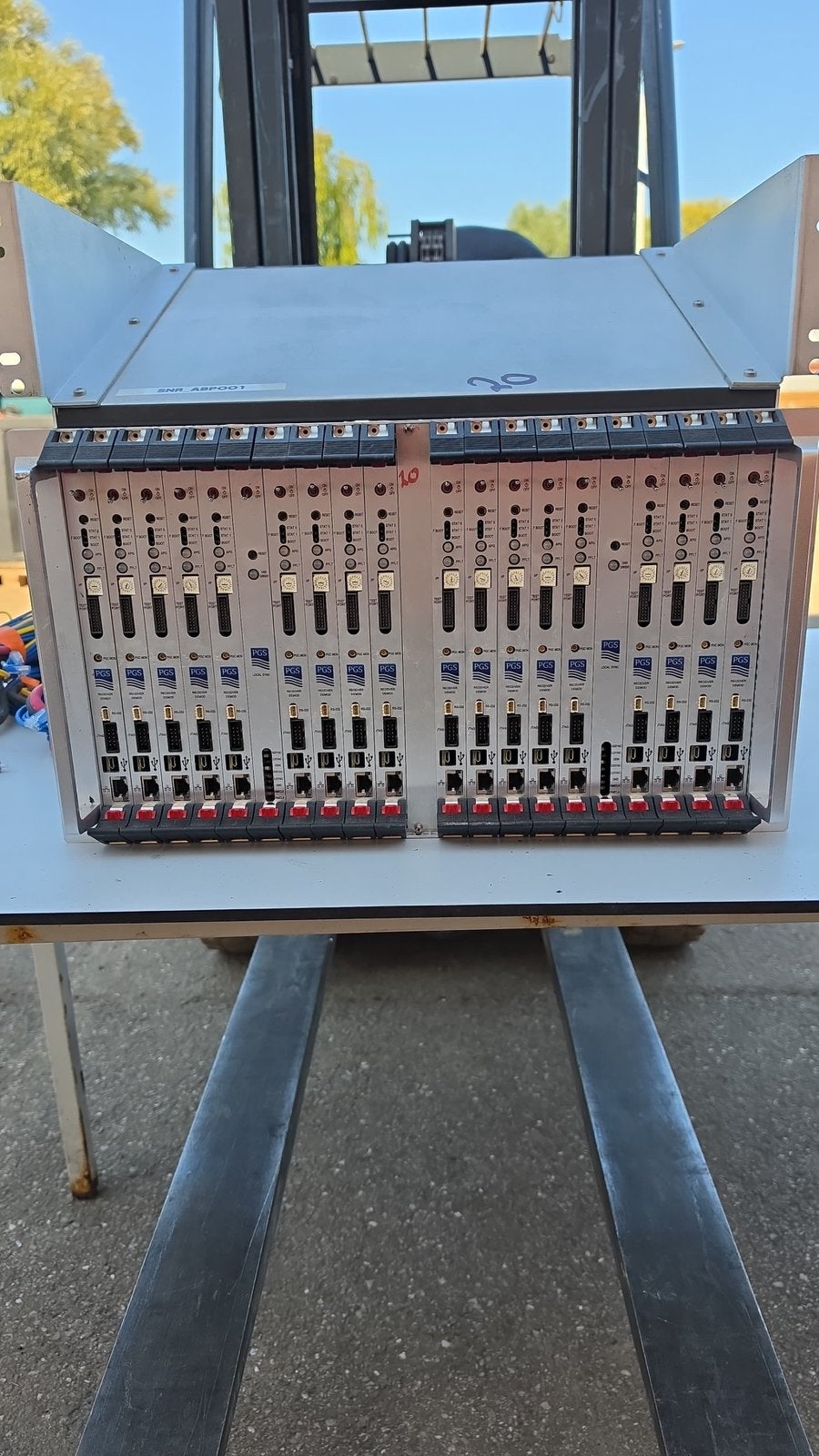 19-inch 3U subrack/chassis met diverse printplaten, Ophalen, Zo goed als nieuw