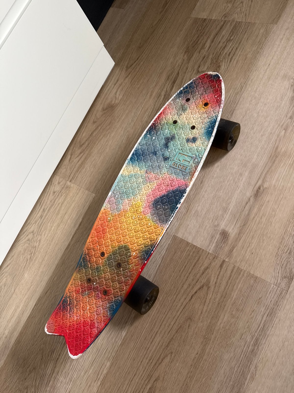 Globe Skateboard - Kleurrijk en Gebruikt, Ophalen of Verzenden, Gebruikt, Skateboard