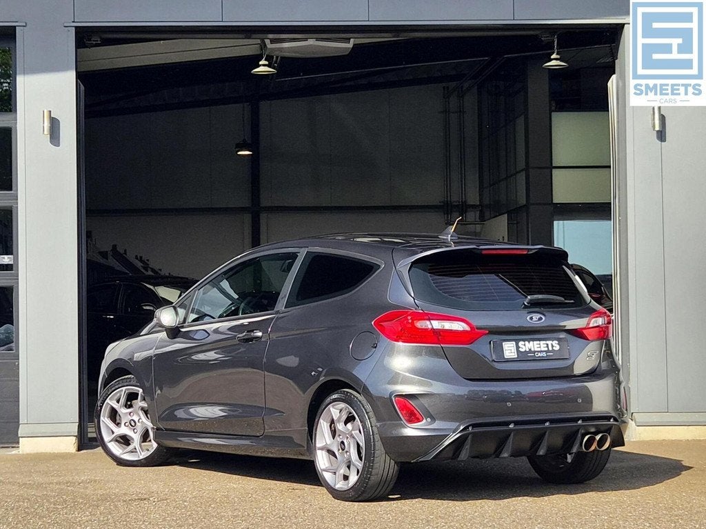 Ford Fiesta ST EcoBoost 200PK Performance |B&O|Recaro|Navi, Voorwielaandrijving, Stof, Bedrijf, Handgeschakeld
