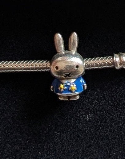 Zilveren Nijntje bedel, Ophalen of Verzenden, Zo goed als nieuw, Zilver, Overige merken