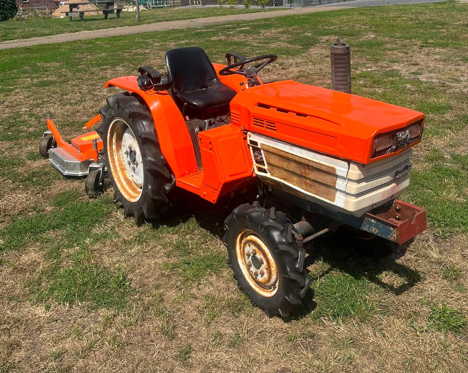 Kubota B1600 4wd, Ophalen, Zo goed als nieuw