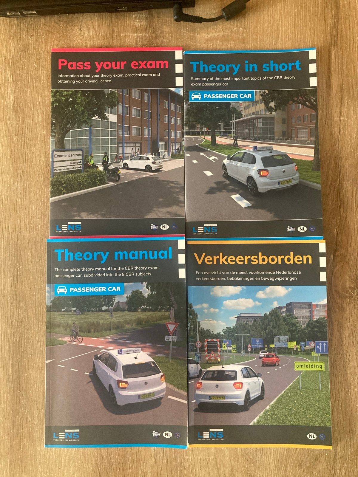 CBR Theorieboeken Rijbewijs B (2024) - Zo goed als nieuw, Boeken, Ophalen of Verzenden, Zo goed als nieuw