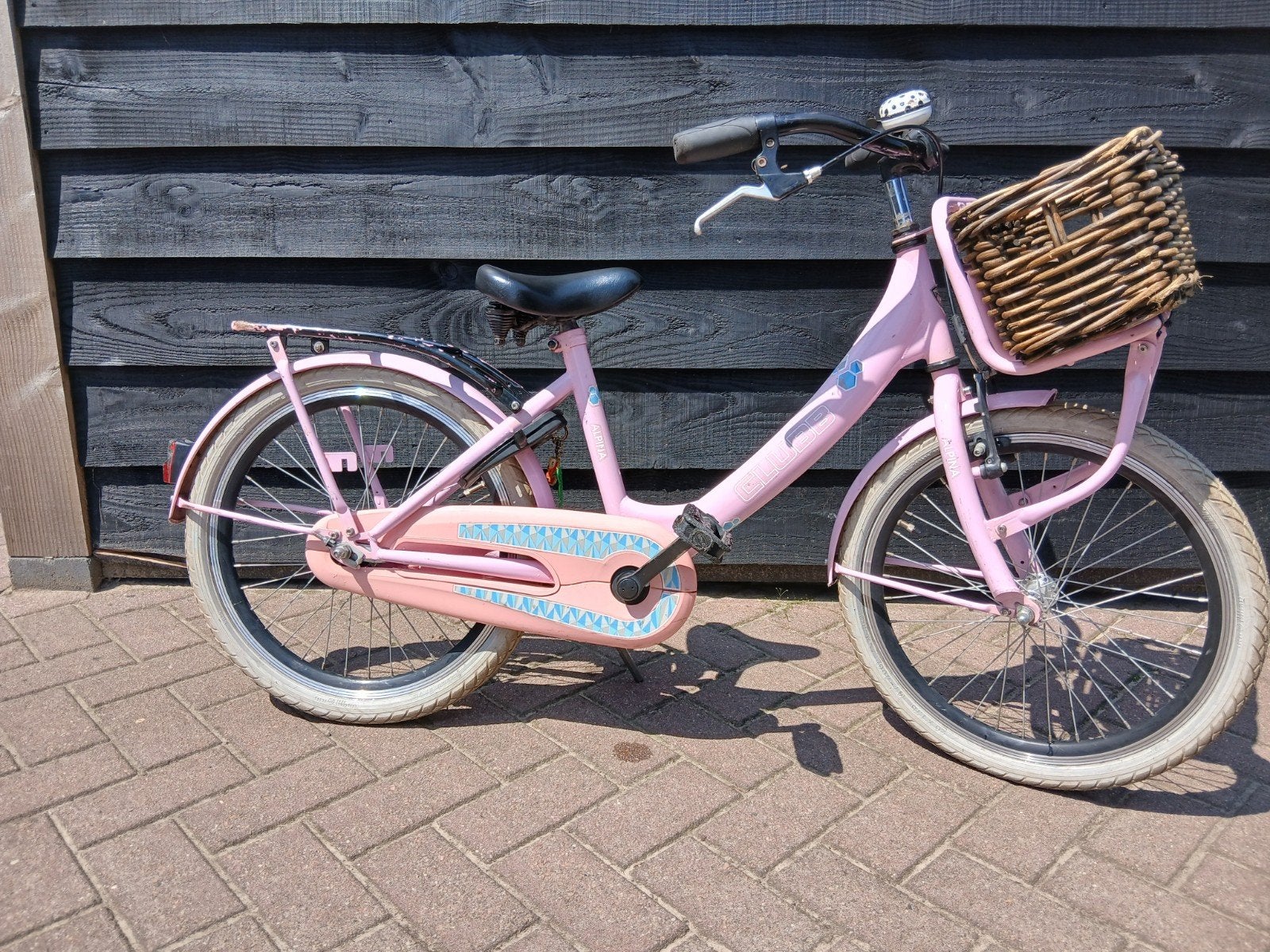 Roze kinderfiets met mandje - 20 inch, Ophalen, Gebruikt, 20 inch of meer