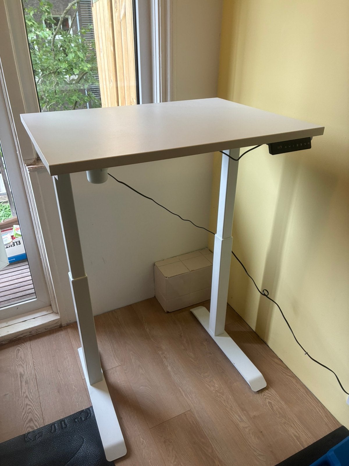 Zit-Sta Bureau, Ophalen, Zo goed als nieuw