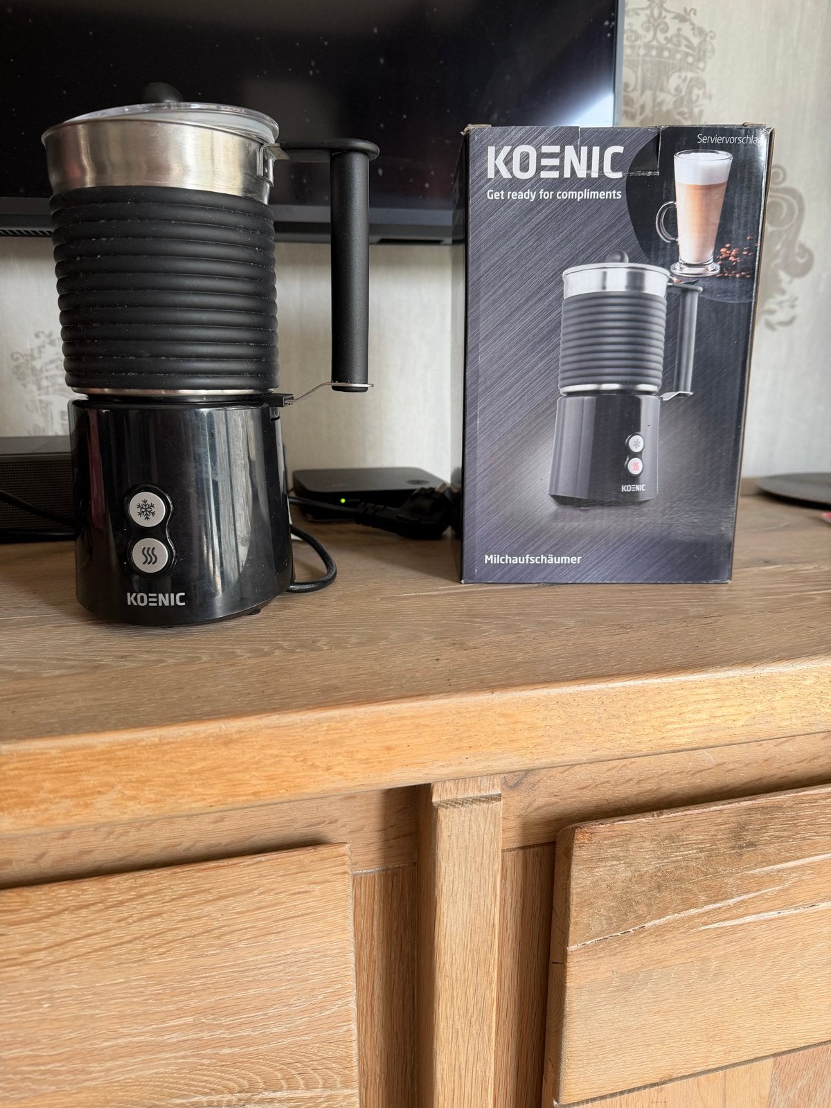 Koenic KMF 5212 Melkopschuimer, Witgoed en Apparatuur, Melkopschuimers, Ophalen of Verzenden, Zo goed als nieuw, Elektrische melkopschuimer