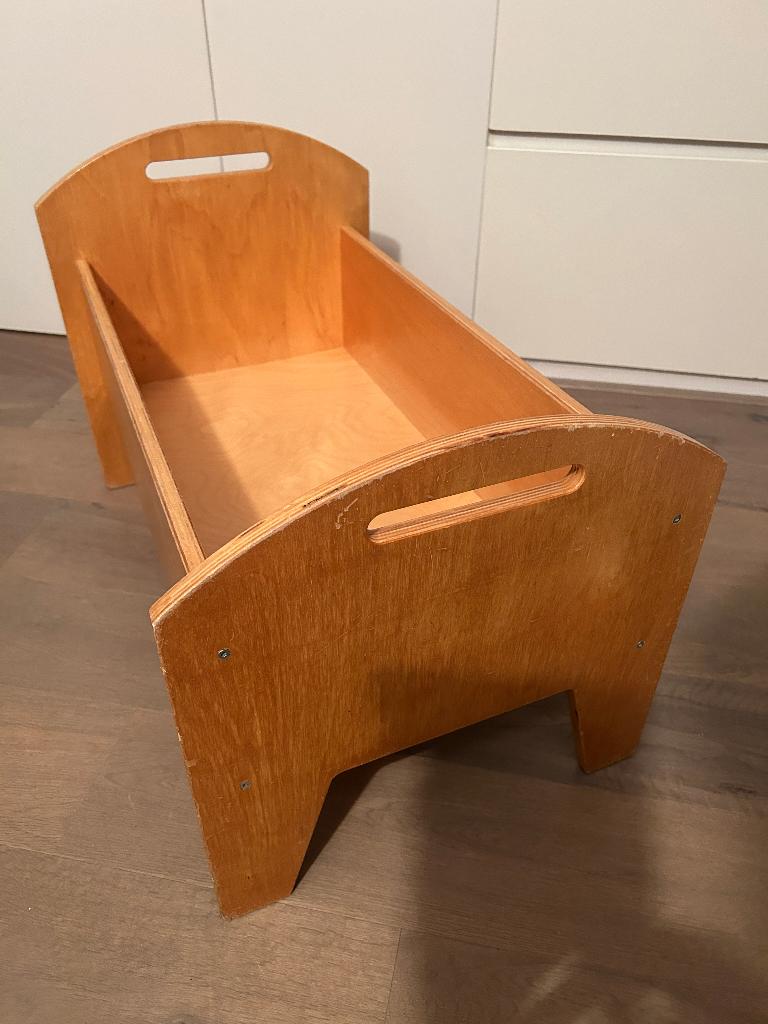 Vintage houten poppenbedje, Ophalen, Gebruikt, Babypop