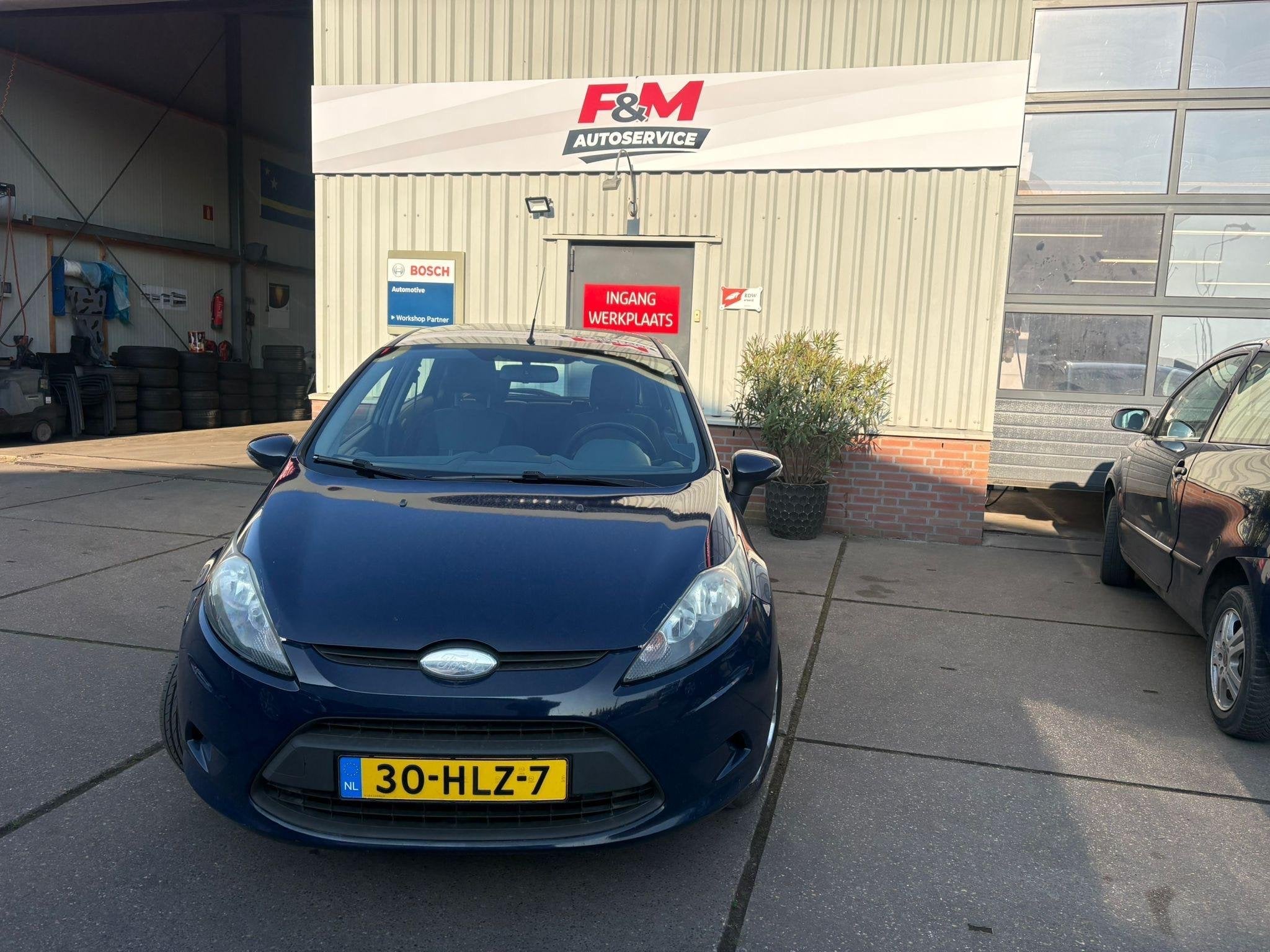 Ford Fiesta 1.4 Trend Airco, nieuwe APK!, Auto's, Ford, Voorwielaandrijving, Elektrische ramen, Stof, Blauw