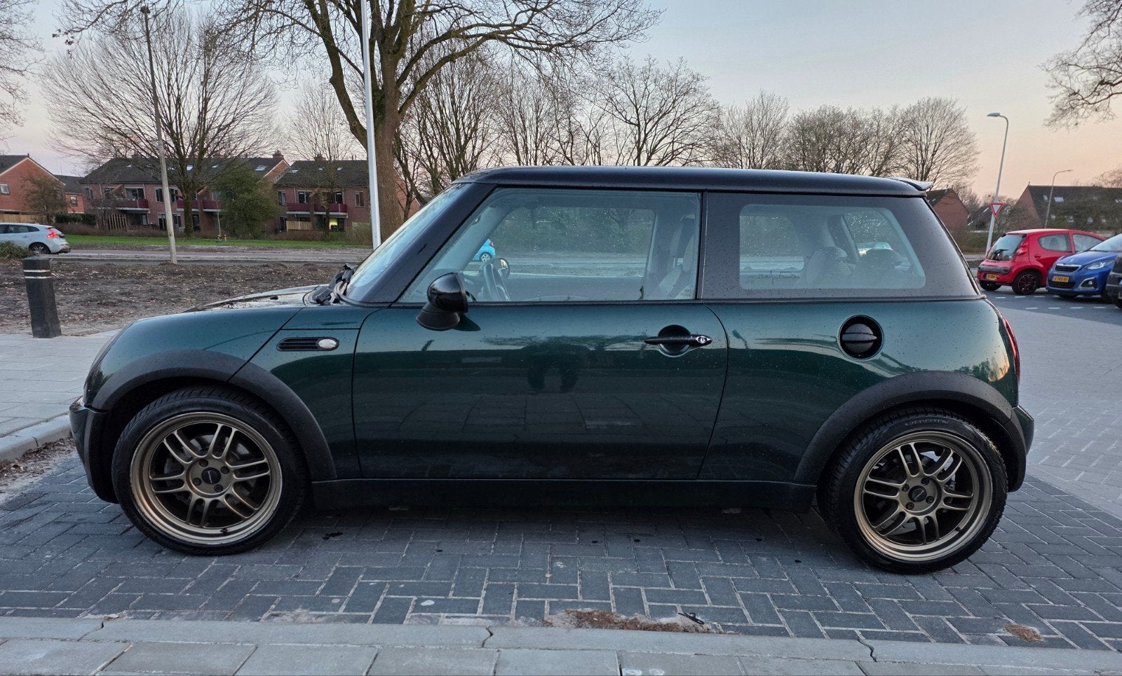 Mini 1.6 Cooper (nieuwe apk) in prijs verlaagd, Voorwielaandrijving, 1025 kg, 15 km/l, 4 cilinders