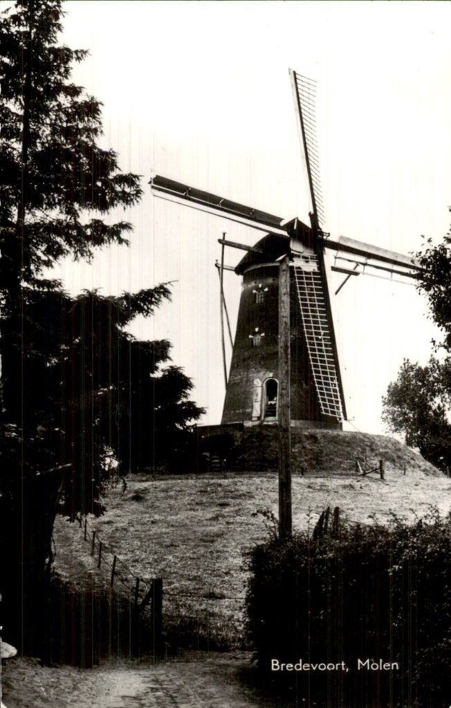 Bredevoort - Molen - Foto, Verzamelen, Ophalen of Verzenden, 1940 tot 1960, Ongelopen, Gelderland