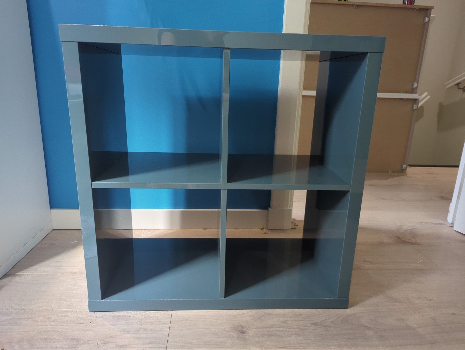 Kallax kastje blauw/grijs glans, Huis en Inrichting, Kasten | Vitrinekasten, Ophalen, Gebruikt, 50 tot 100 cm, Minder dan 100 cm
