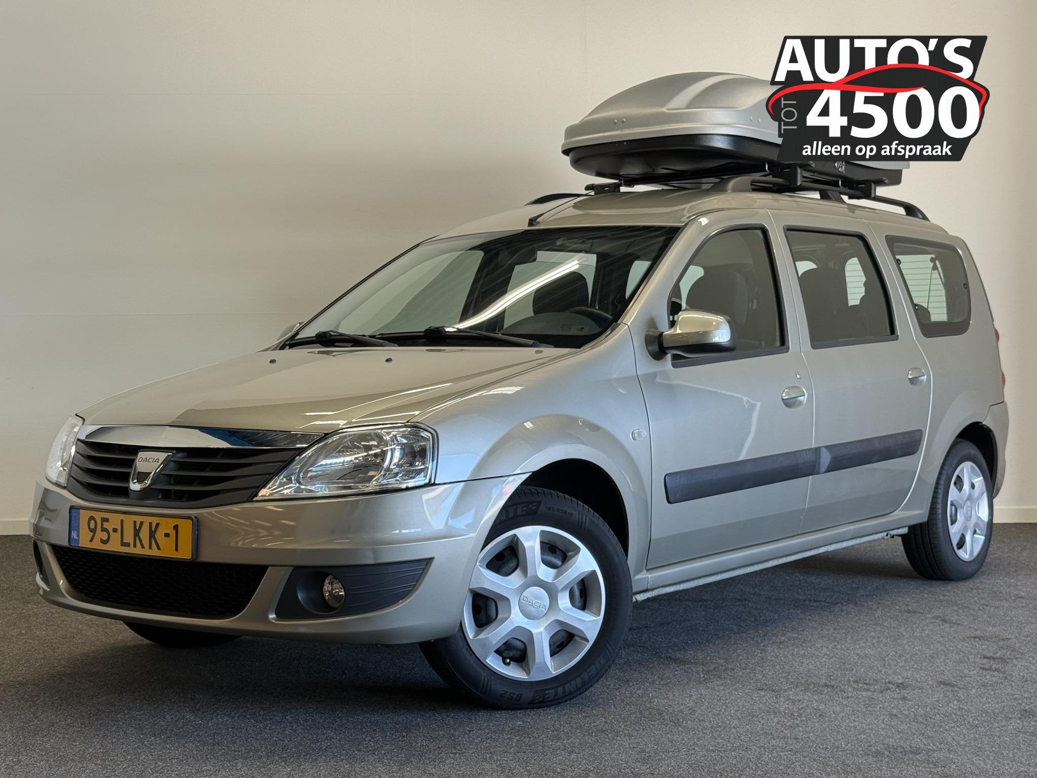 Dacia Logan MCV 1.6 Lauréate 7p. Airco! Dakkoffer!, Auto's, Stof, Gebruikt, 4 cilinders, 635 kg