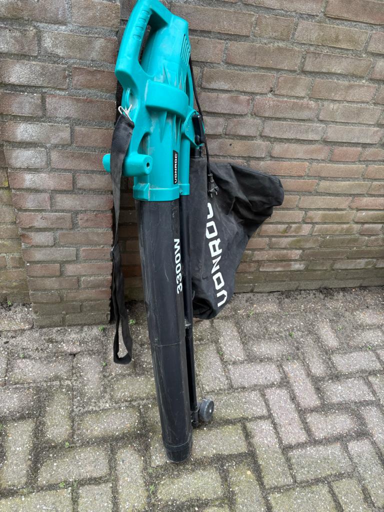 Vonroc 3300W Bladblazer/Zuiger met Versnipperfunctie, Ophalen, Gebruikt, Handgedragen, Met opvangzak