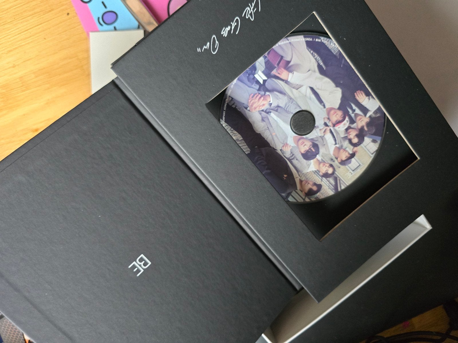 Foto 3 van BTS BE Essential Edition K-Pop CD Album met Extra's