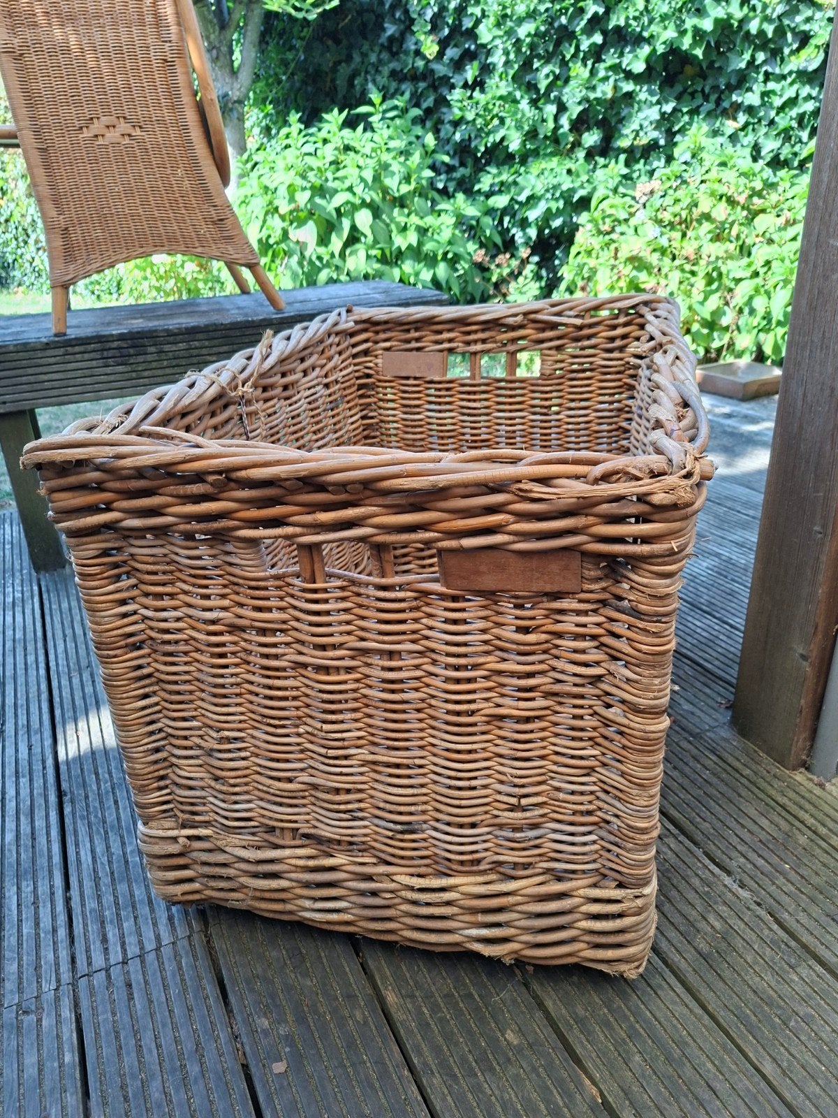 Grote rieten mand - Ideaal voor opslag of decoratie, Huis en Inrichting, Woonaccessoires | Schalen en Manden, Ophalen, Rechthoekig